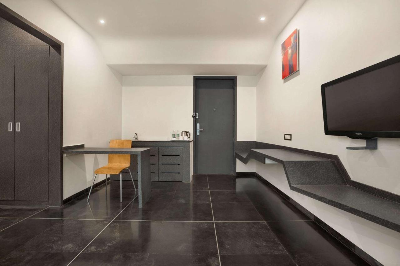 Days Inn & Suites By Wyndham Bengaluru Whitefield エクステリア 写真
