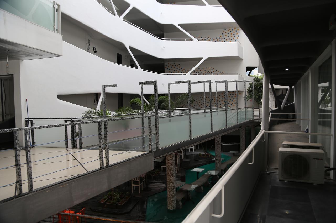 Days Inn & Suites By Wyndham Bengaluru Whitefield エクステリア 写真