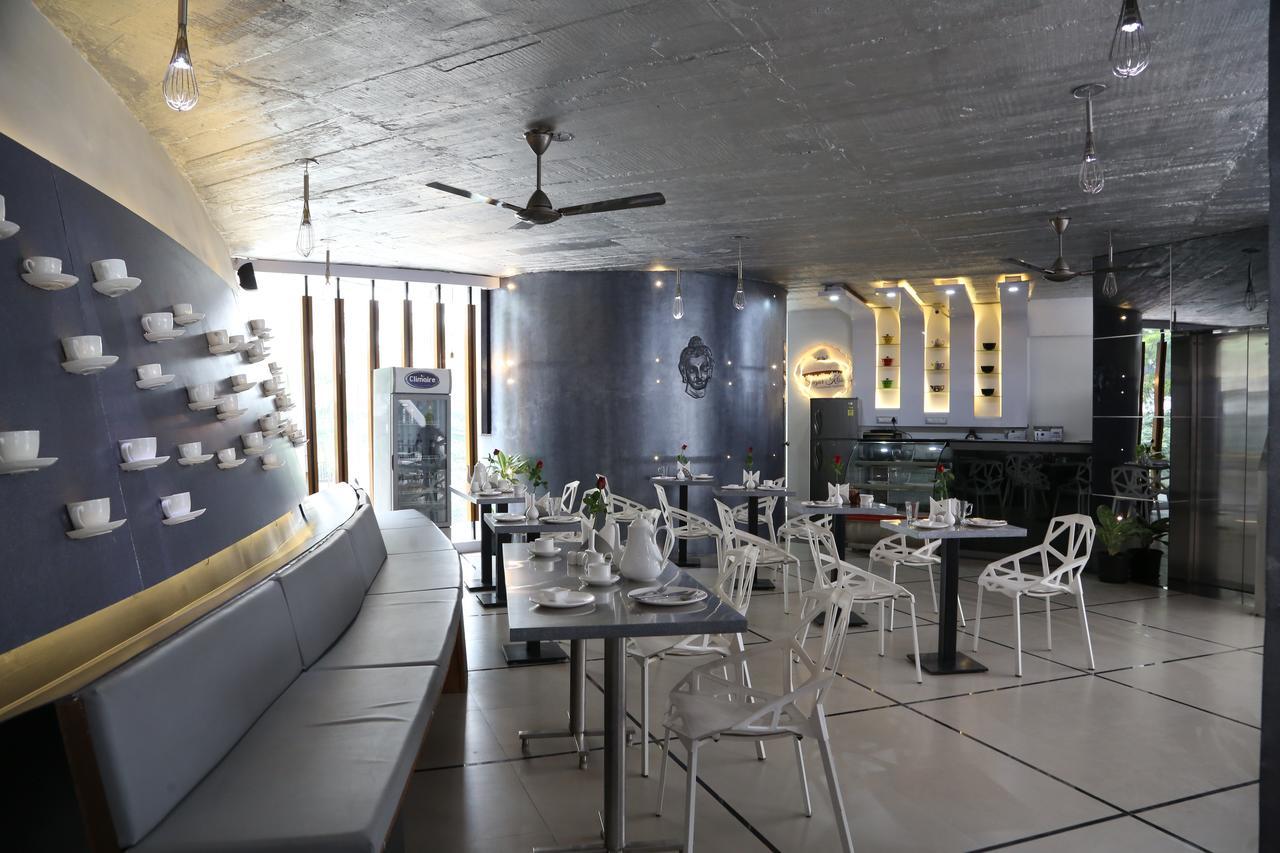 Days Inn & Suites By Wyndham Bengaluru Whitefield エクステリア 写真