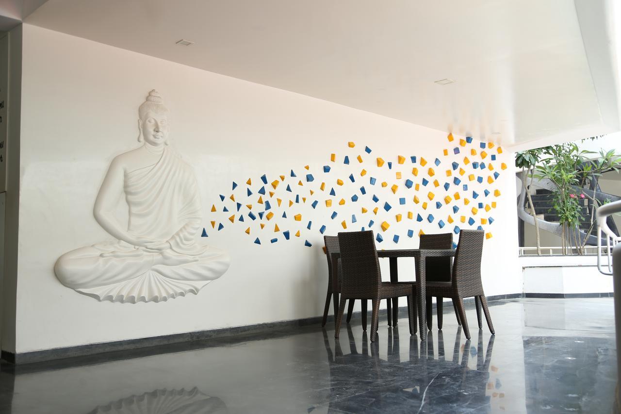 Days Inn & Suites By Wyndham Bengaluru Whitefield エクステリア 写真